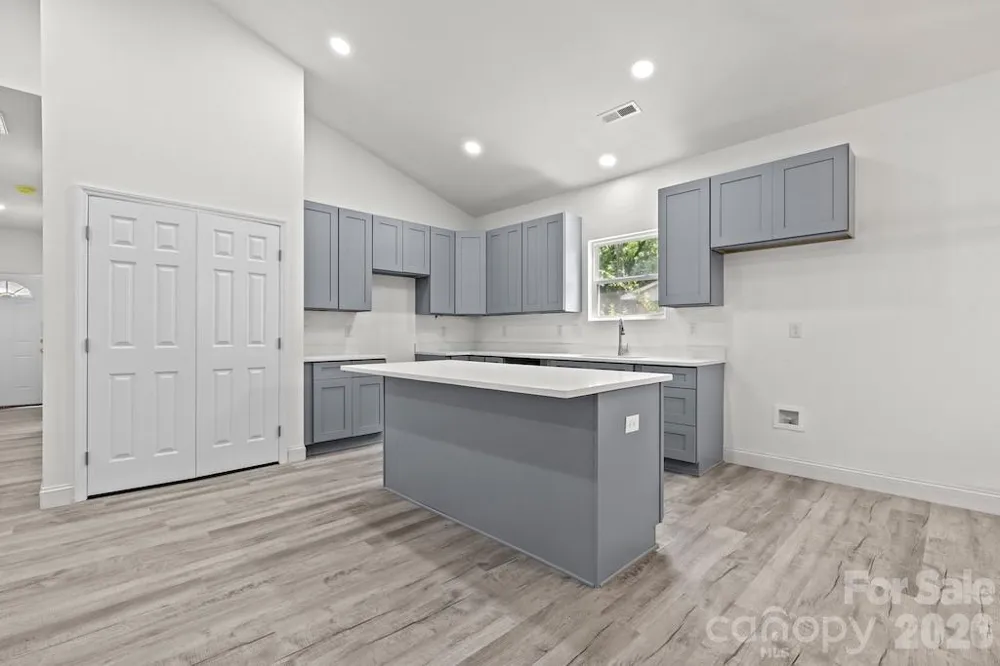 505 E Dunlap Street Lancaster, SC 29720