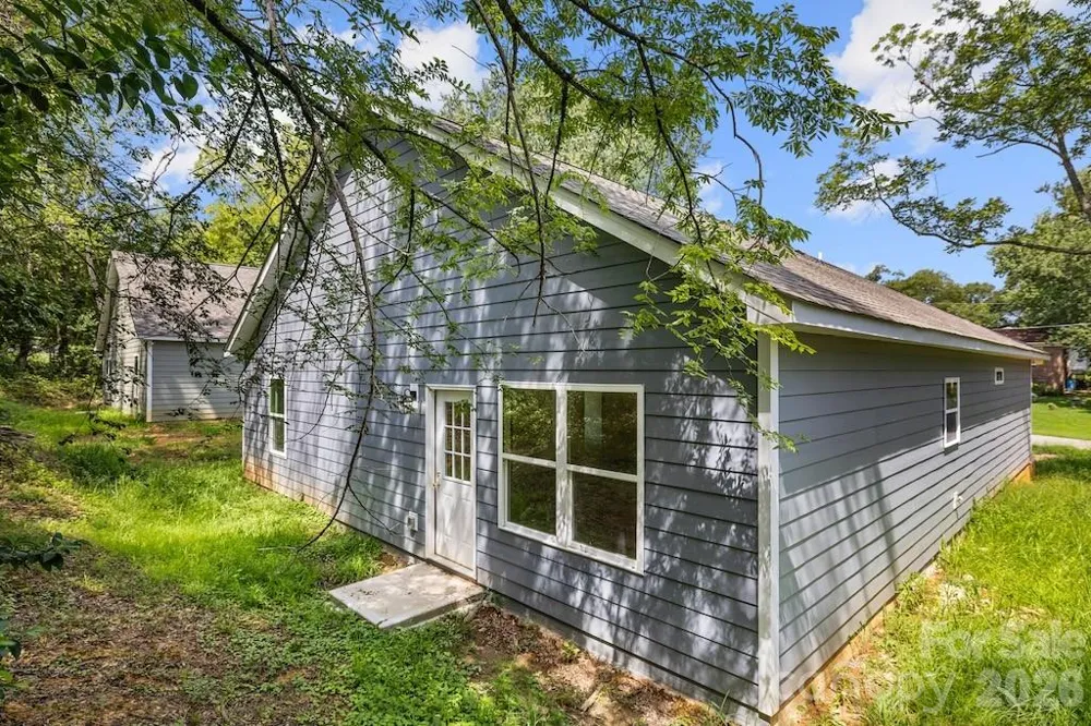 505 E Dunlap Street Lancaster, SC 29720
