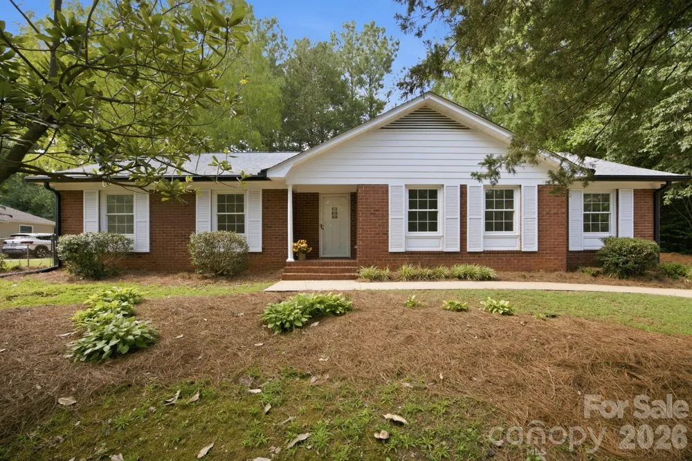 1045 S Magnolia Street Mooresville, NC 28115