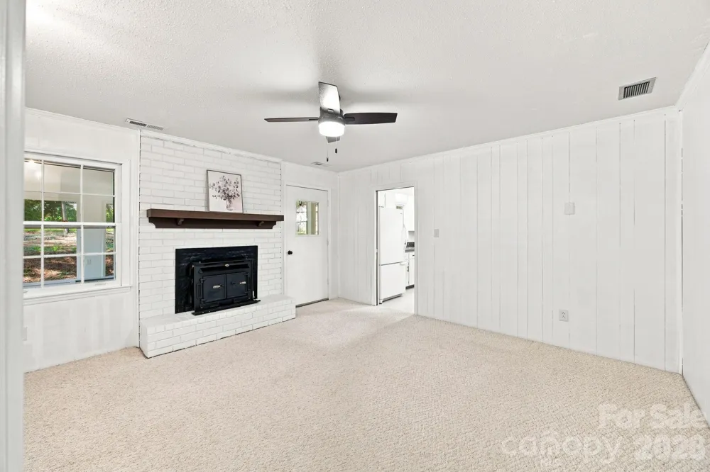 1045 S Magnolia Street Mooresville, NC 28115