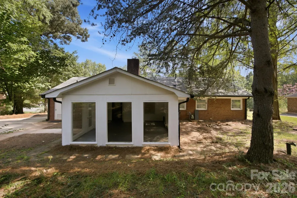 1045 S Magnolia Street Mooresville, NC 28115