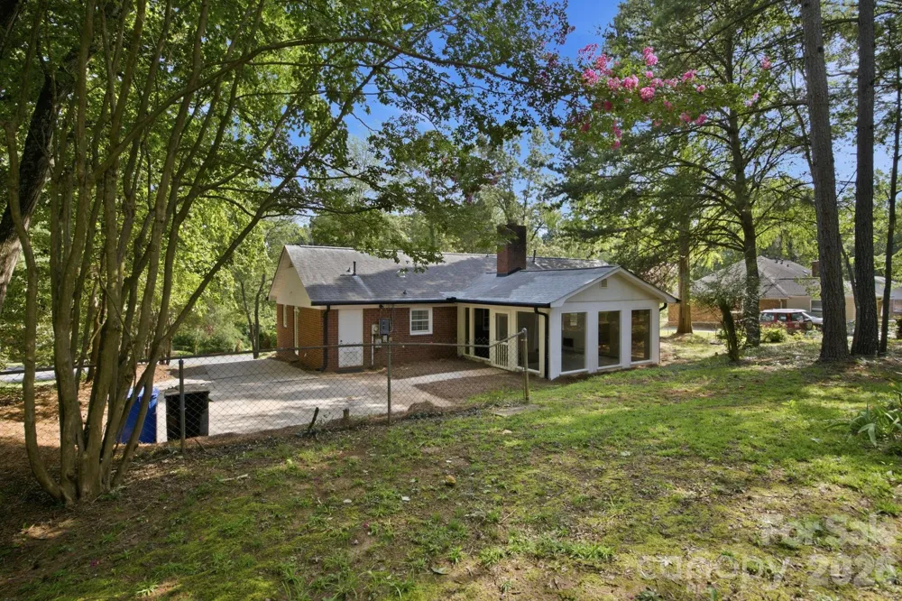 1045 S Magnolia Street Mooresville, NC 28115