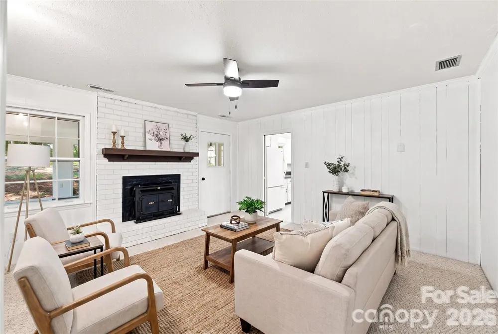 1045 S Magnolia Street Mooresville, NC 28115