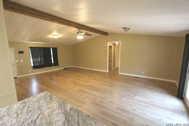 76 & 76B Post Oak La Vernia, TX 78121