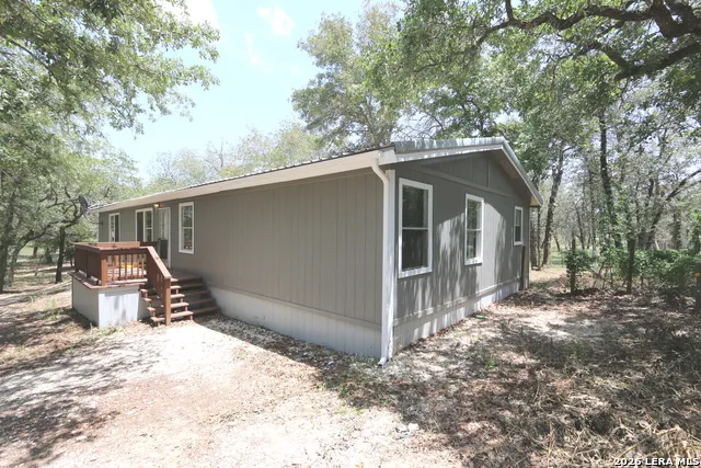 76 & 76B Post Oak La Vernia, TX 78121