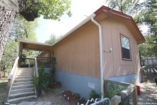 76 & 76B Post Oak La Vernia, TX 78121