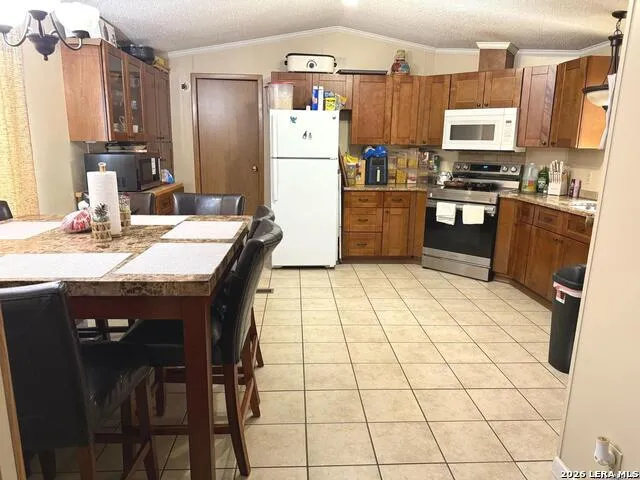 76 & 76B Post Oak La Vernia, TX 78121