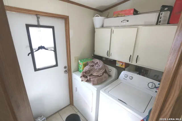 76 & 76B Post Oak La Vernia, TX 78121