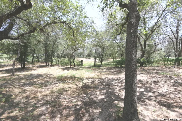 76 & 76B Post Oak La Vernia, TX 78121