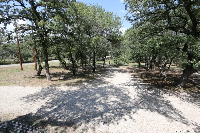 76 & 76B Post Oak La Vernia, TX 78121