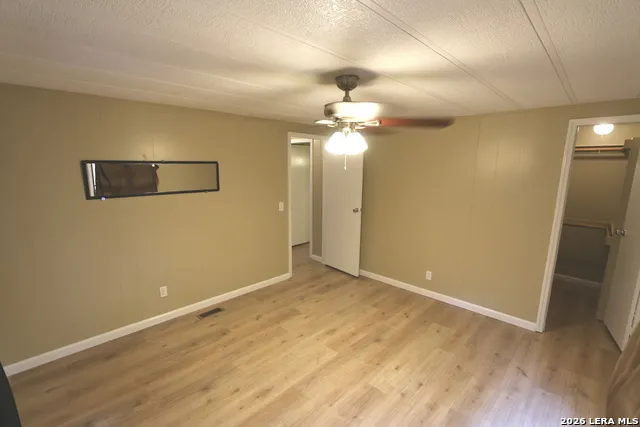 76 & 76B Post Oak La Vernia, TX 78121