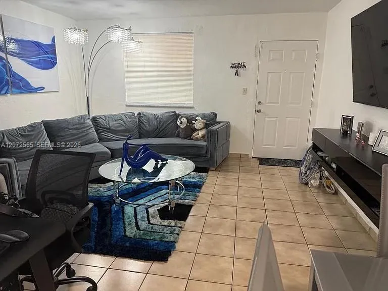 4655 Palm Ave #209 Hialeah, FL 33012