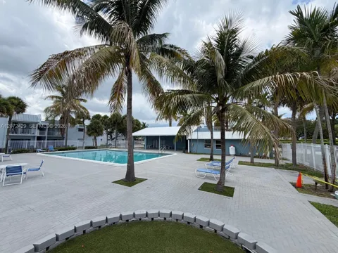 411 Executive Center Dr #109
