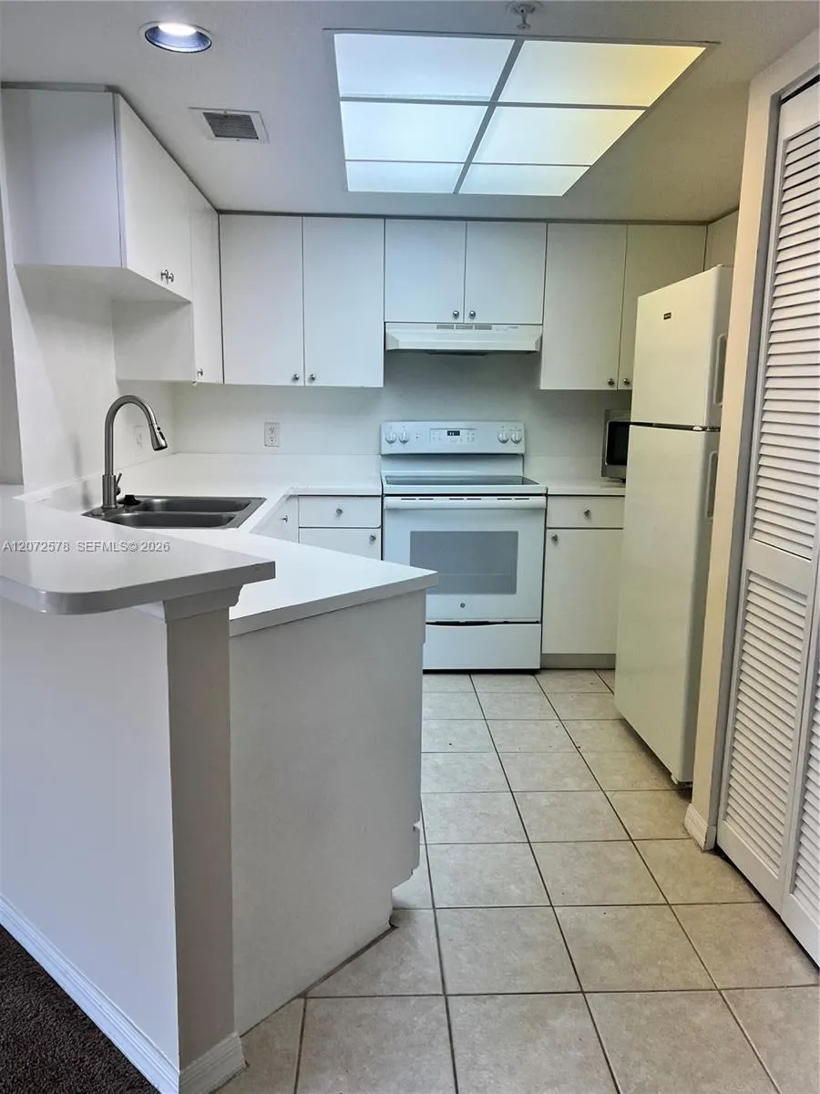 2009 SE 10th Ave #319 Fort Lauderdale, FL 33316