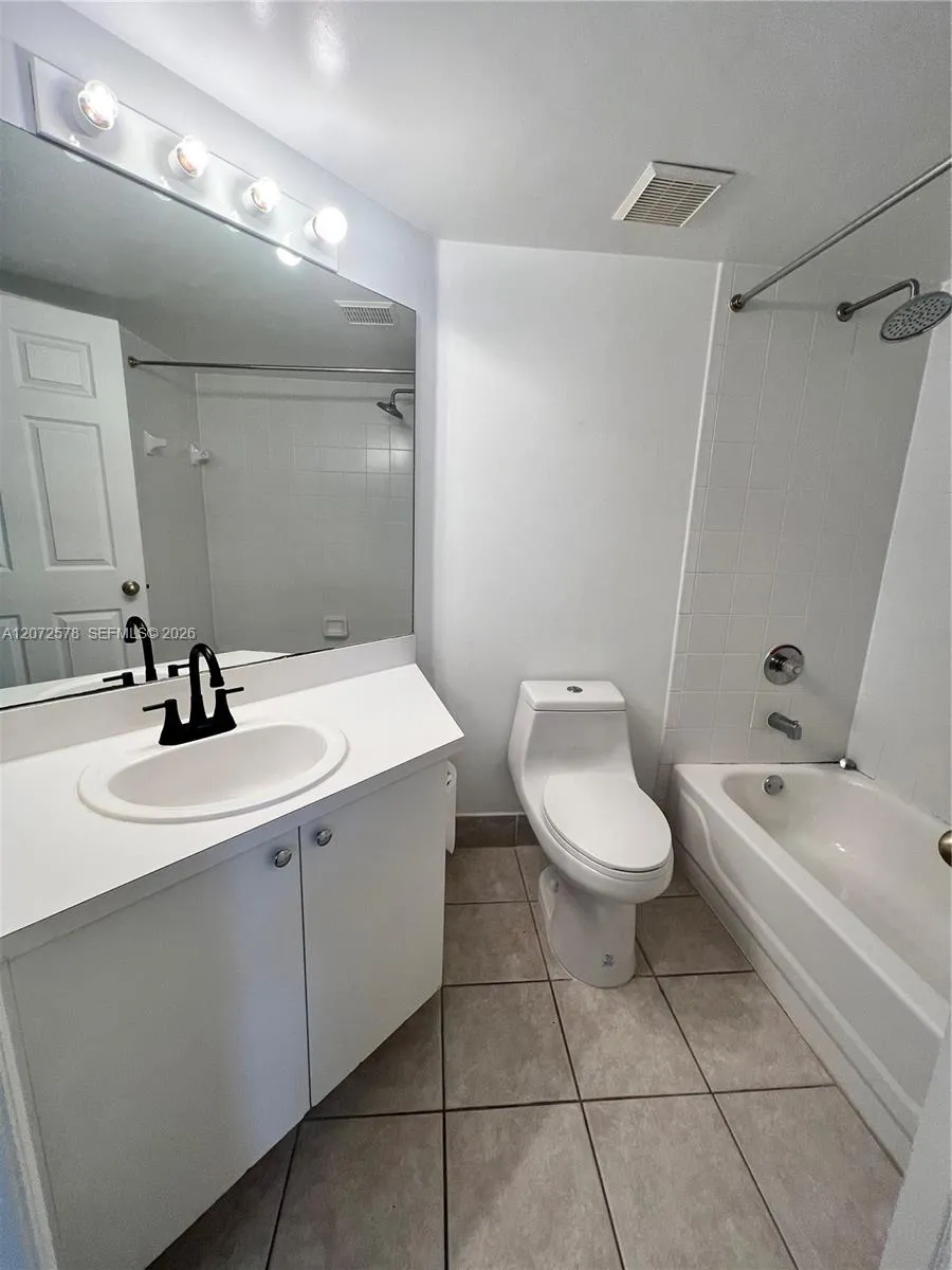 2009 SE 10th Ave #319 Fort Lauderdale, FL 33316