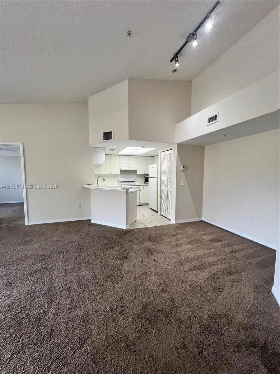 2009 SE 10th Ave #319 Fort Lauderdale, FL 33316