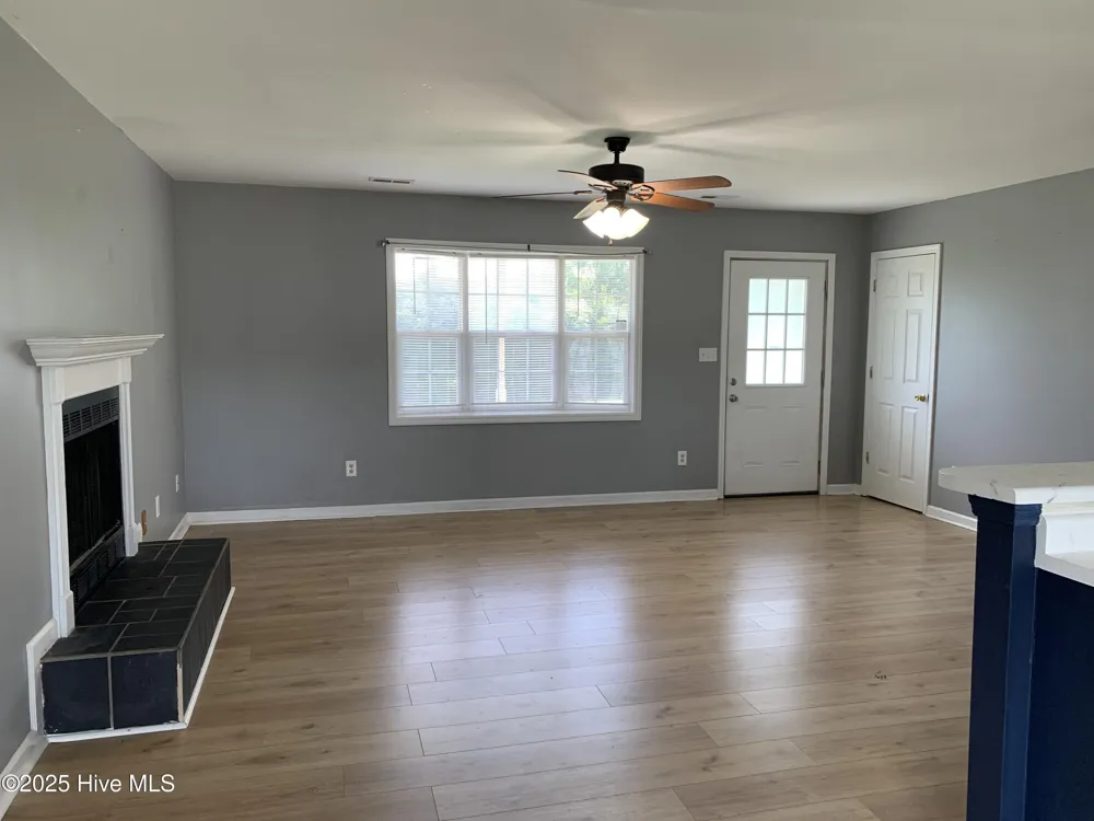 210 Zachary Lane Hubert, NC 28539