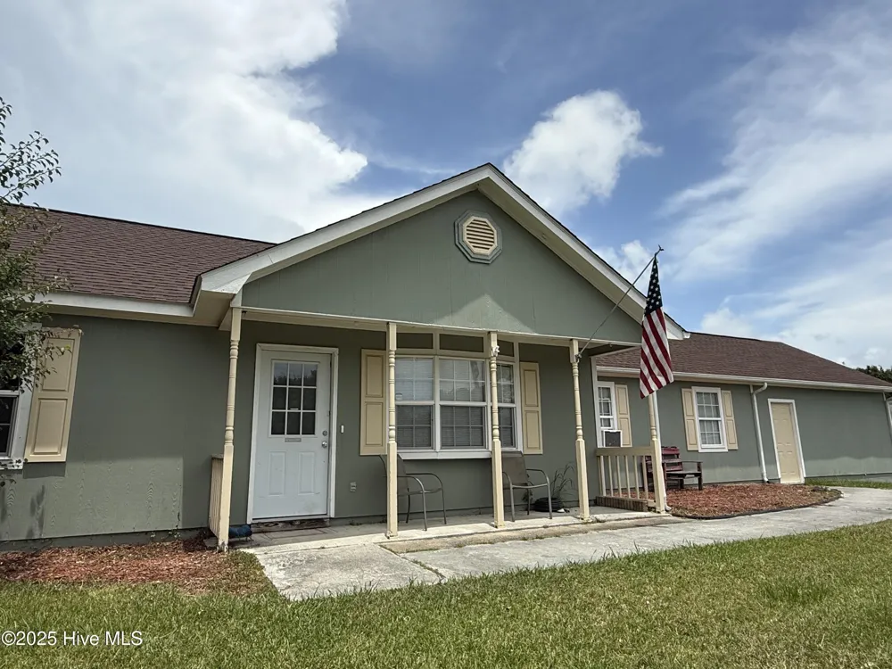 210 Zachary Lane Hubert, NC 28539