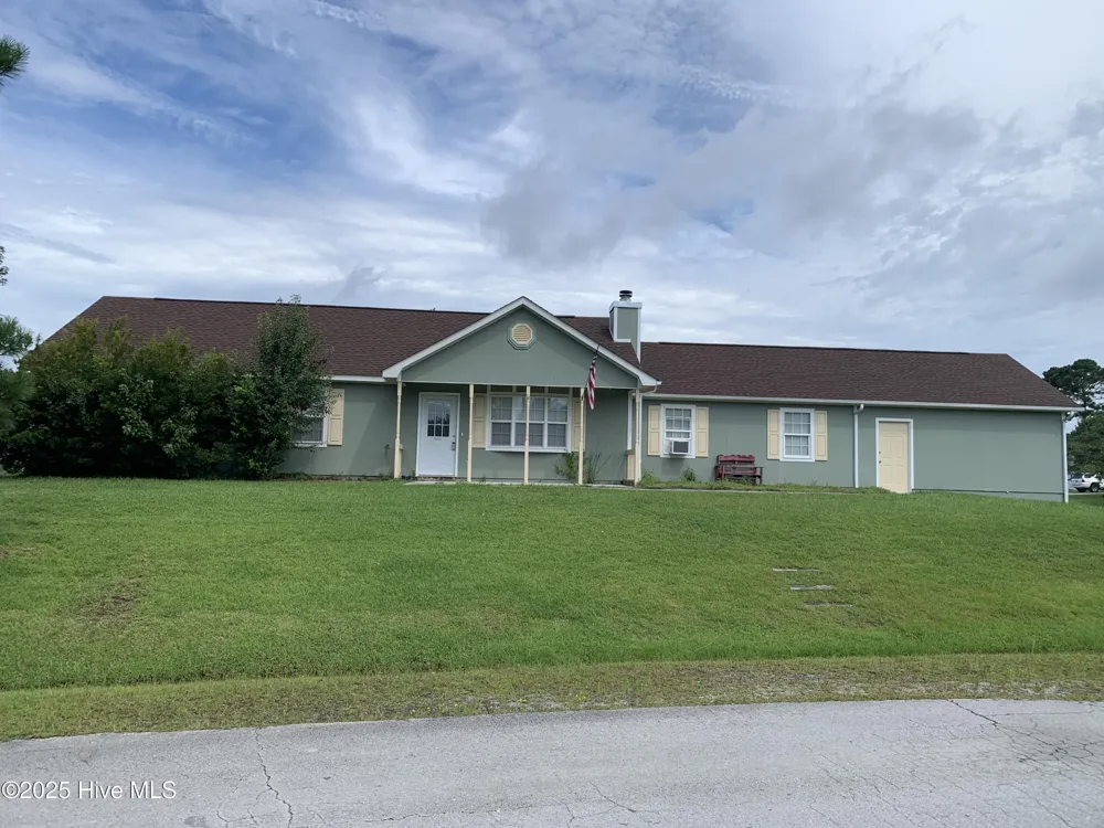 210 Zachary Lane Hubert, NC 28539