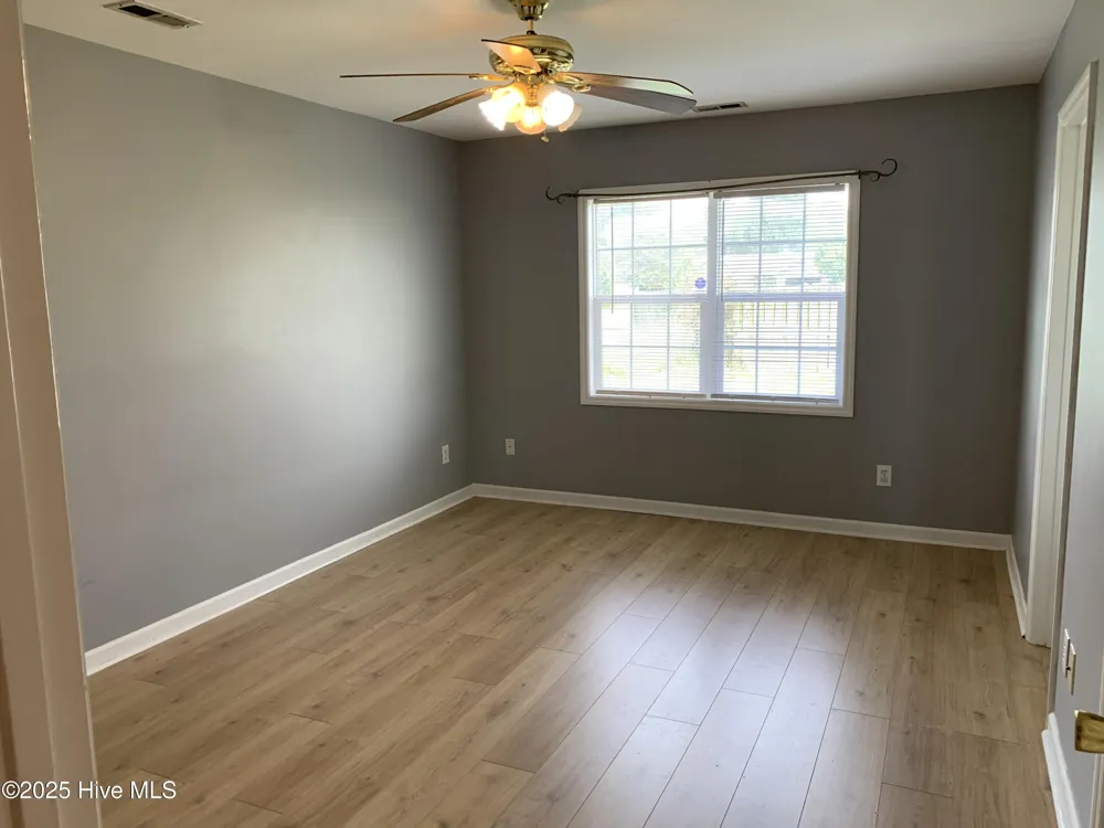 210 Zachary Lane Hubert, NC 28539