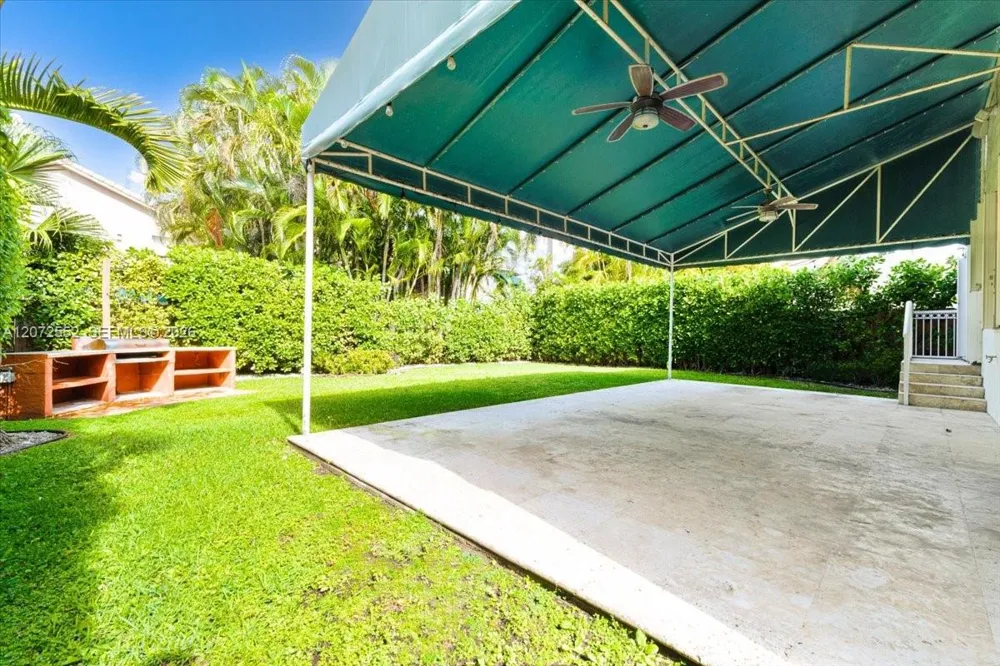 10853 NW 71st St Doral, FL 33178