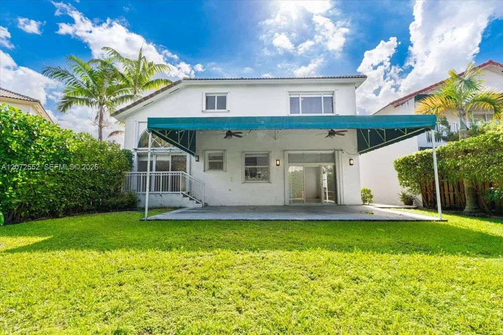 10853 NW 71st St Doral, FL 33178