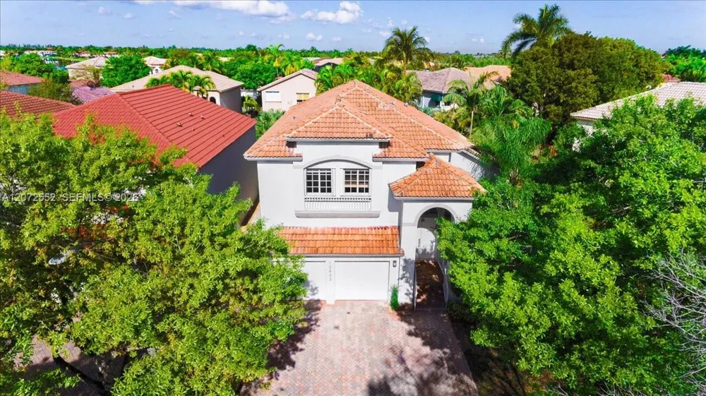 10853 NW 71st St Doral, FL 33178