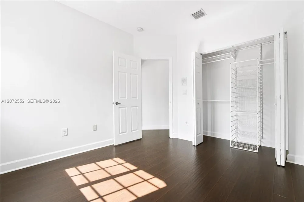 10853 NW 71st St Doral, FL 33178
