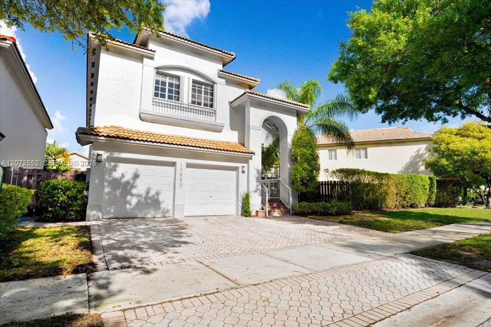 10853 NW 71st St Doral, FL 33178