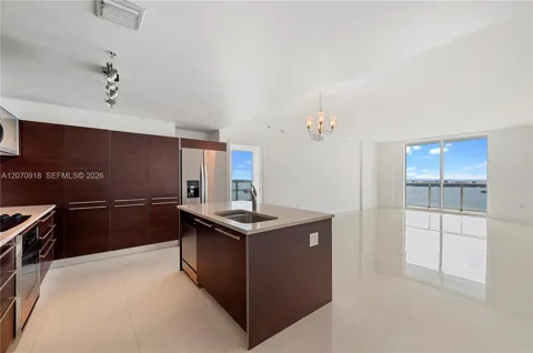 1900 Bayshore Dr #4302
