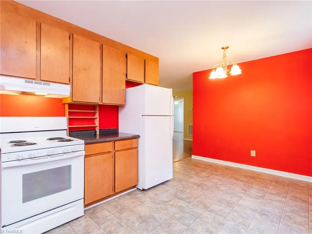 717 Scott Court Burlington, NC 27215