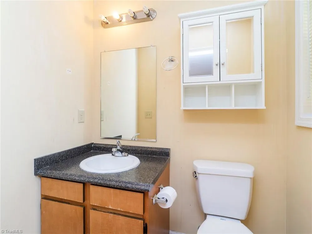 717 Scott Court Burlington, NC 27215