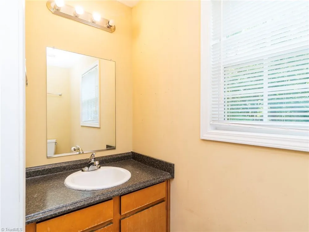 717 Scott Court Burlington, NC 27215