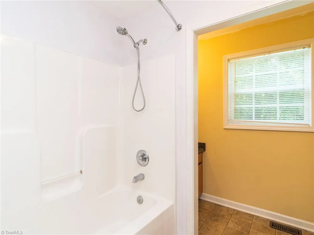 717 Scott Court Burlington, NC 27215