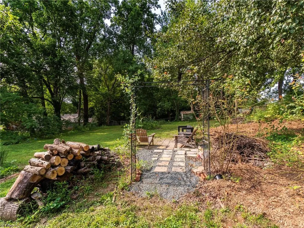 717 Scott Court Burlington, NC 27215
