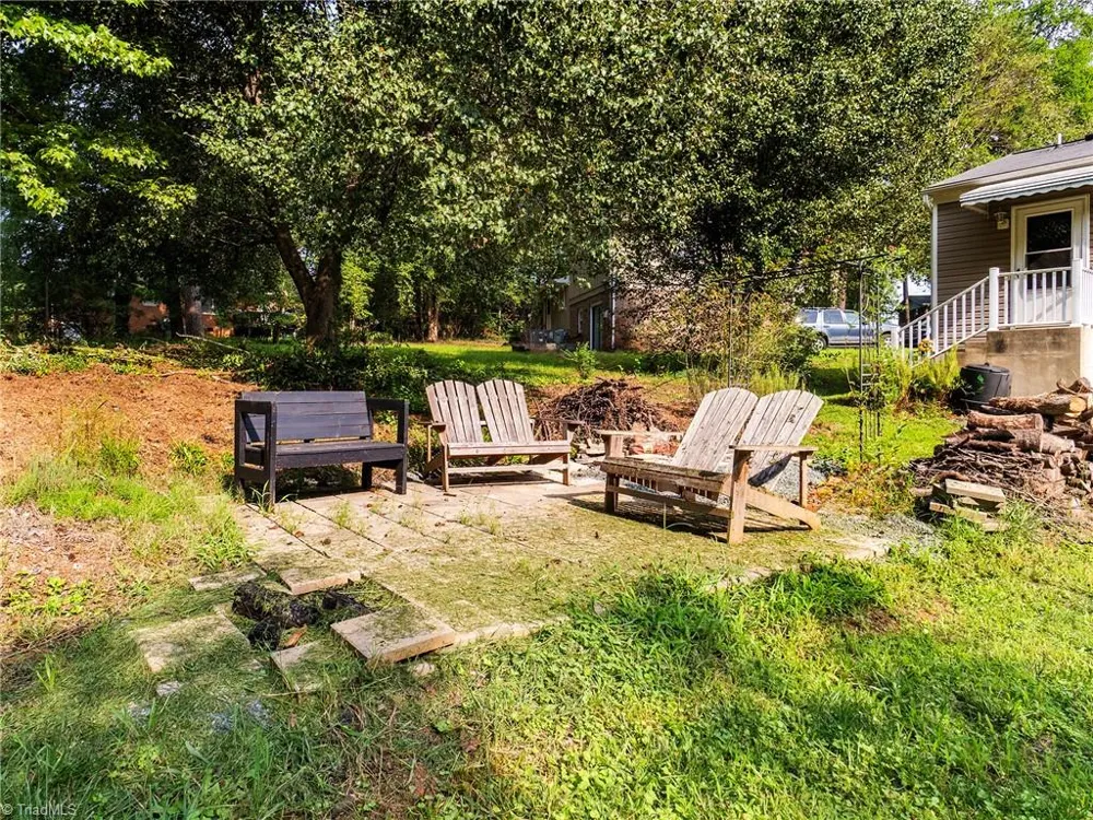 717 Scott Court Burlington, NC 27215
