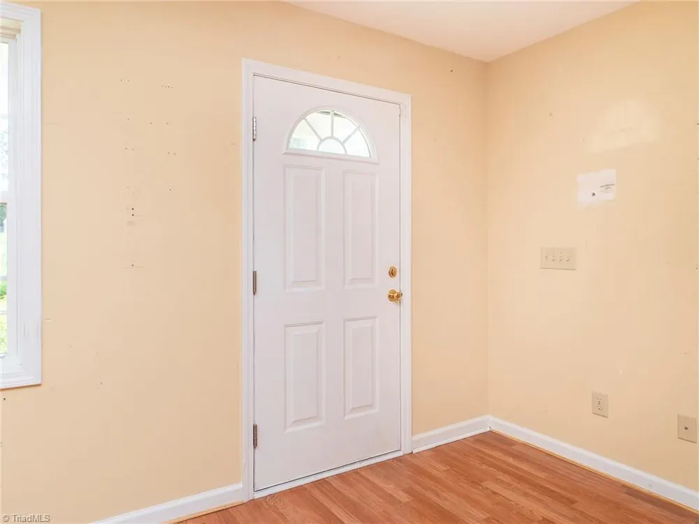 717 Scott Court Burlington, NC 27215
