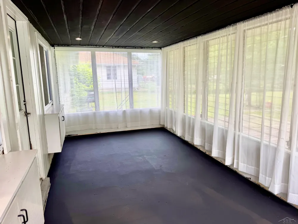 5395 Weiss Street Saginaw Charter Township, MI 48603
