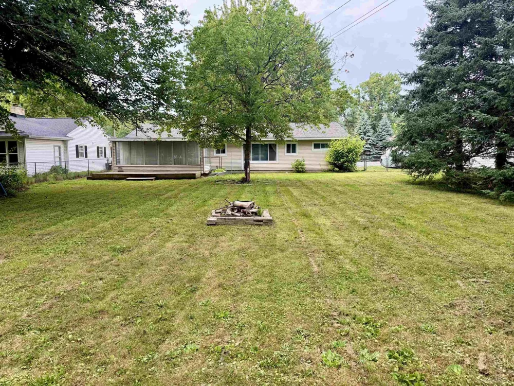 5395 Weiss Street Saginaw Charter Township, MI 48603