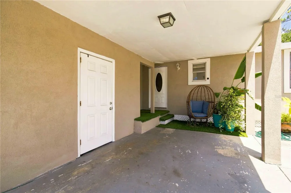 603 60TH AVENUE W Bradenton, FL 34207