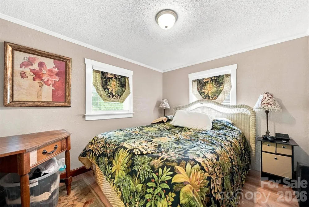 2588 Old Shelby Road Hickory, NC 28602
