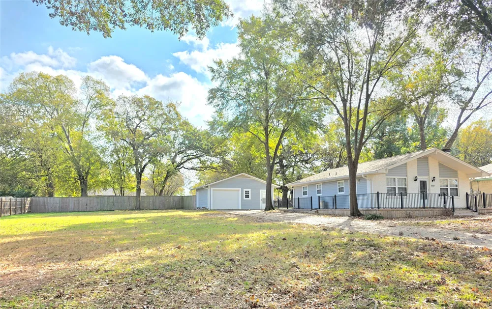 131 Ocean Drive Gun Barrel City, TX 75156