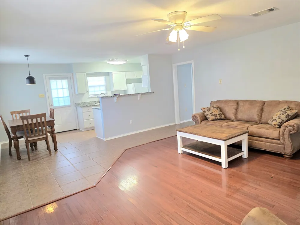 131 Ocean Drive Gun Barrel City, TX 75156