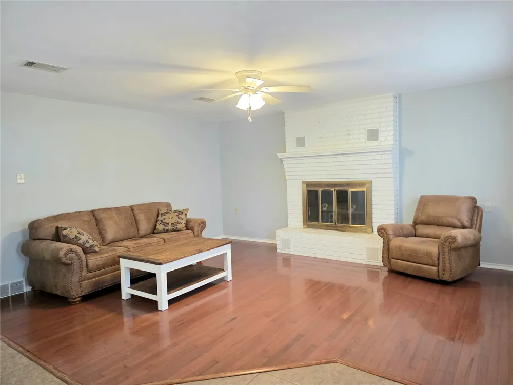 131 Ocean Drive Gun Barrel City, TX 75156