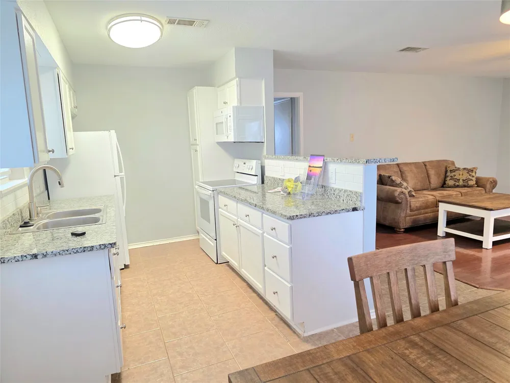 131 Ocean Drive Gun Barrel City, TX 75156