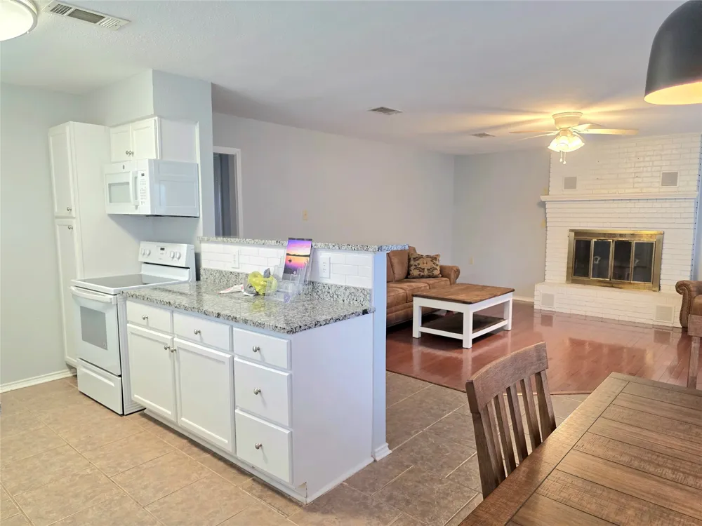 131 Ocean Drive Gun Barrel City, TX 75156