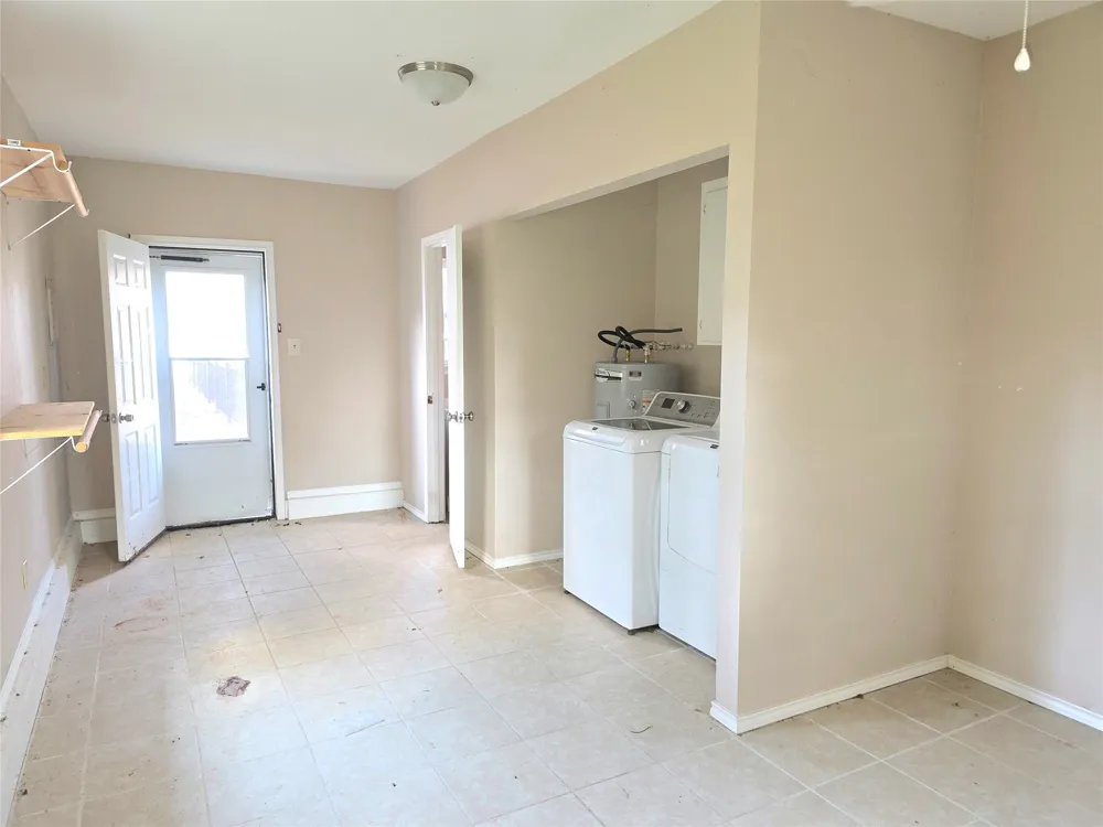 131 Ocean Drive Gun Barrel City, TX 75156