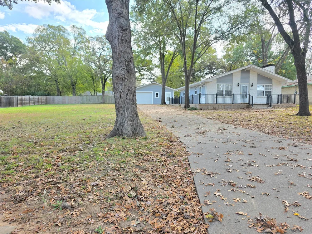 131 Ocean Drive Gun Barrel City, TX 75156