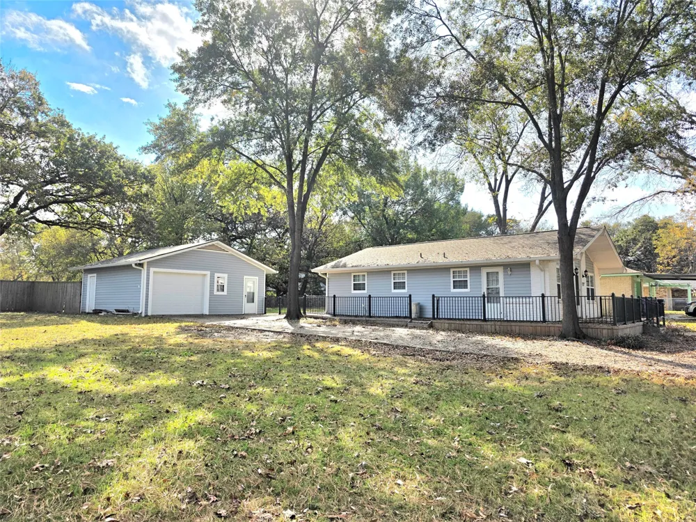 131 Ocean Drive Gun Barrel City, TX 75156