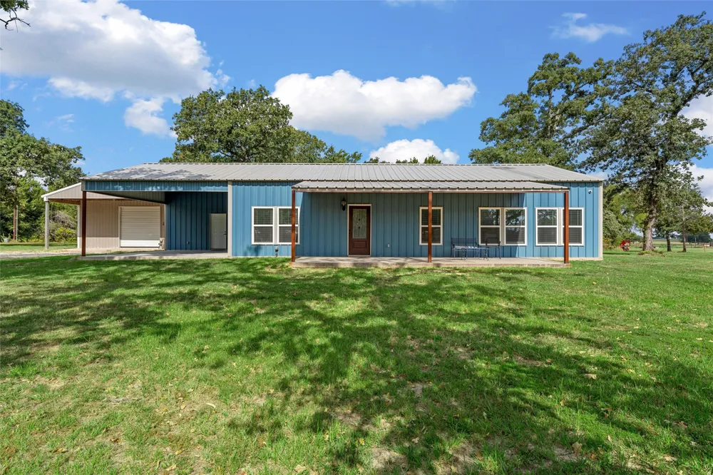 145 Private Road 944 Fairfield, TX 75840